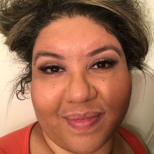 Meet your Posher, Xochilt